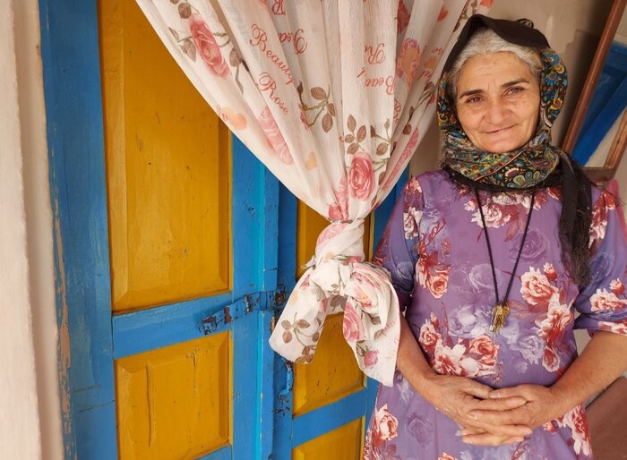 گِلمالی خانهها؛ آیین استقبال از نوروز در روستای فارسیان گلستان+ فیلم
