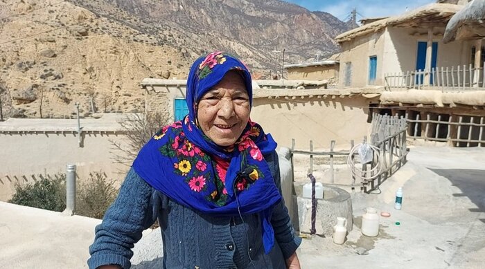 گِلمالی خانهها؛ آیین استقبال از نوروز در روستای فارسیان گلستان+ فیلم