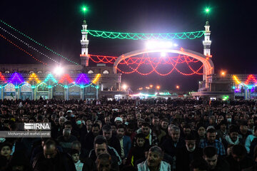 Iran : la sainte mosquée de Jamkaran a la veille de la nuit de mi-Sha'ban