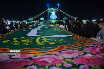 Iran : la sainte mosquée de Jamkaran a la veille de la nuit de mi-Sha'ban