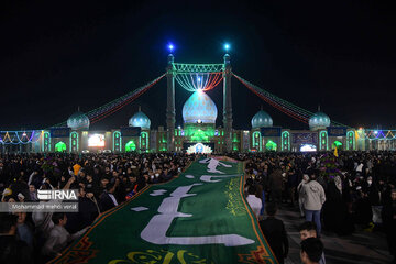 Iran : la sainte mosquée de Jamkaran a la veille de la nuit de mi-Sha'ban