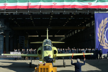 L’Iran dévoile son jet d’entraînement « Yassine »