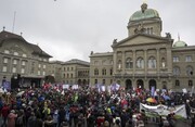 معترضان سوئیسی خواستار حفظ سیاست بی‌طرفی کشورشان شدند