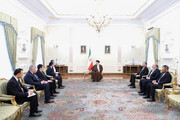 Raisi insta a expandir las relaciones entre Irán y Uzbekistán