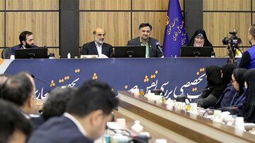 دهقانی: پیوند دانش‌بنیان‌ها با صنعت پتروشیمی حمایت می‌شود