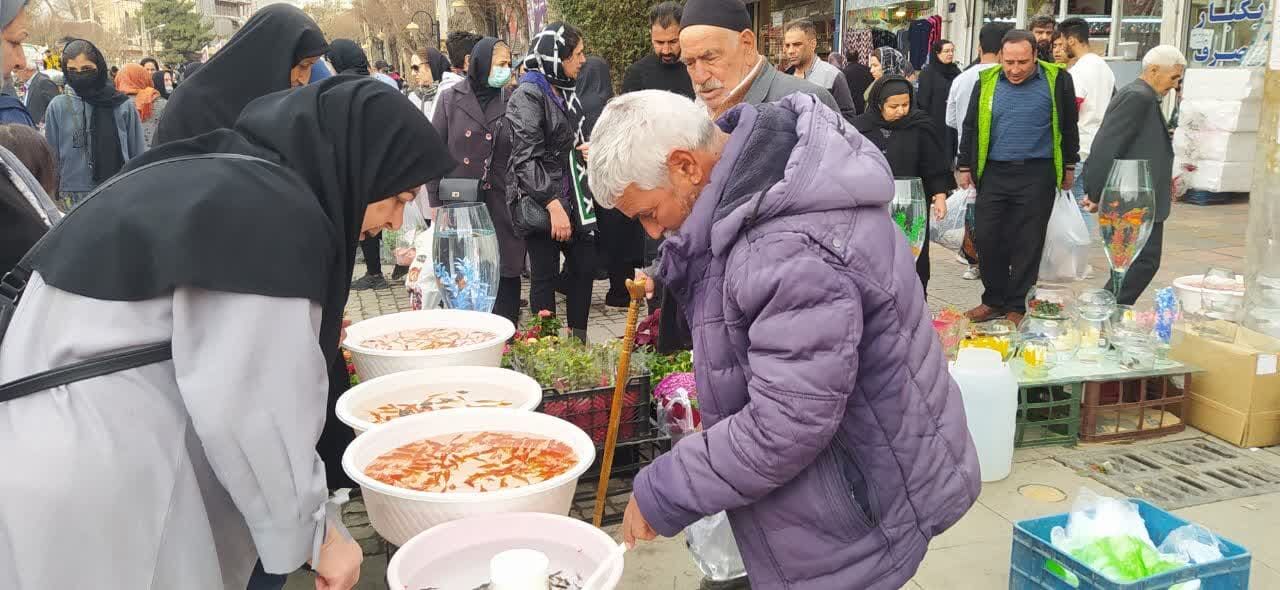 گرمی بازار خرید در آستانه نوروز باستانی در اراک + فیلم