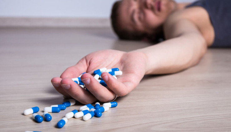 علل، علایم و درمان انواع مسمومیت 4 علل، علایم و درمان انواع مسمومیت