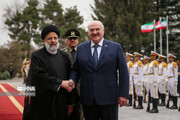 Ayatollah Raisi begrüßt den Präsidenten von Belarus offiziell