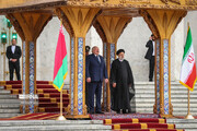 El presidente iraní recibe oficialmente a su homólogo de Bielorrusia en Teherán