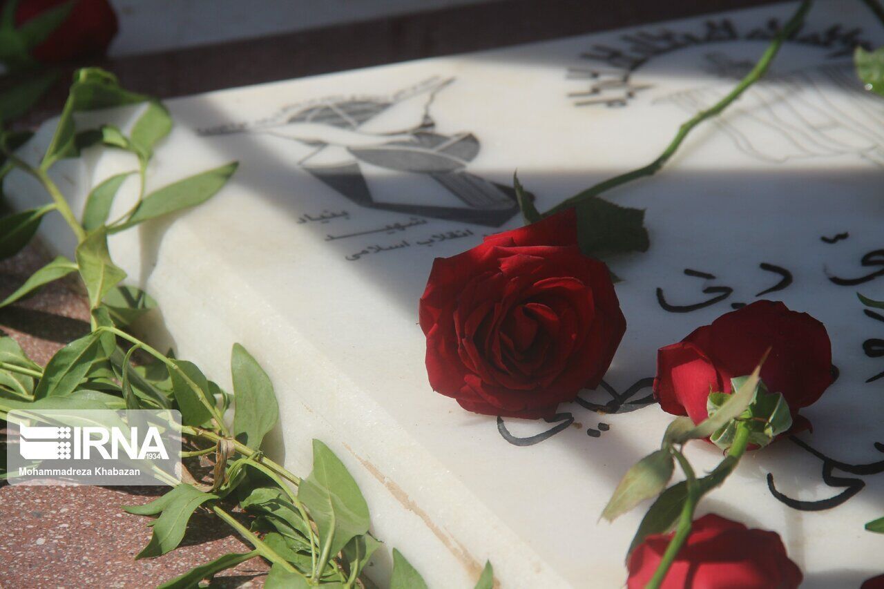 یک هزار و ۸۳۰ شهید غریب در کشور شناسایی شدند یک هزار و ۸۳۰ شهید غریب در کشور شناسایی شدند