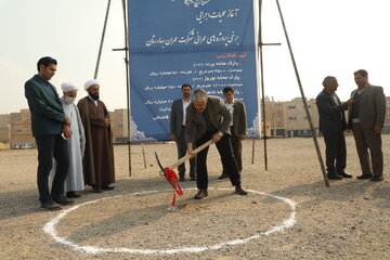 عملیات اجرایی پنج پروژه عمرانی در شهر جدید بهارستان آغاز شد