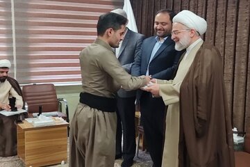 نقش ستاد اجرایی فرمان امام(ره) کردستان در اشتغالزایی قابل تقدیر است