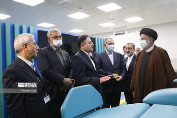 Iran’s most advanced cancer treatment center inaugurated