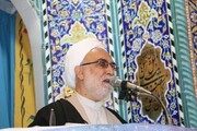 امام جمعه موقت ورامین: تقارن ماه رمضان و بهار طبیعت زمینه خودسازی است