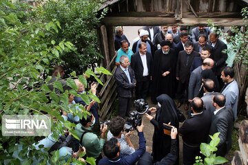 آغوش باز اهالی دودانگه ساری برای استقبال از مقام عالی دولت در مازندران