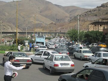 ترافیک مبادی ورودی به گیلان در محور رودبار سنگین است
