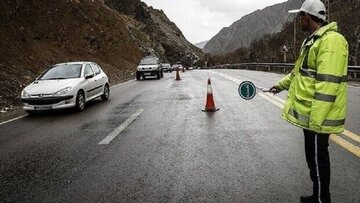 بارش باران در جاده کرج - چالوس /ترافیک سنگین در آزادراه های البرز
