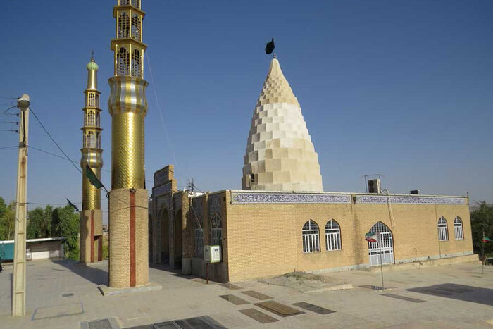 آبدانان؛ سرزمین قلعه های سنگی و دریاچه دوقلو« بزرگ ترین آکواریوم طبیعی جهان»