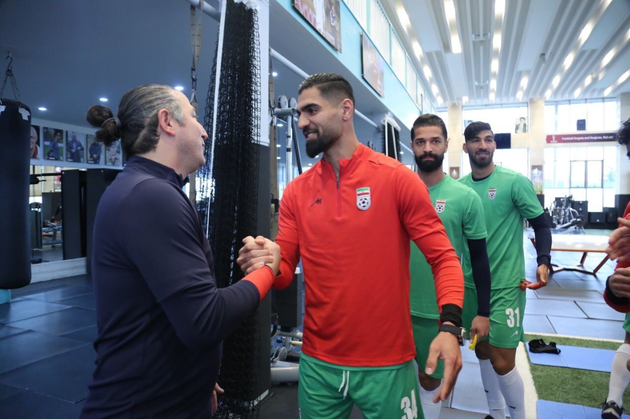 راز کوتاه شدن موهای آقای گل مشخص شد؛ پای ژنرال در میان است راز کوتاه شدن موهای آقای گل مشخص شد؛ پای ژنرال در میان است