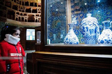 Tombe de Cheikh Safi al-Din à Ardabil: un mausolée avec des carreaux bleus