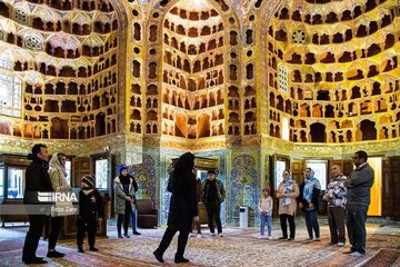 Tombe de Cheikh Safi al-Din à Ardabil: un mausolée avec des carreaux bleus