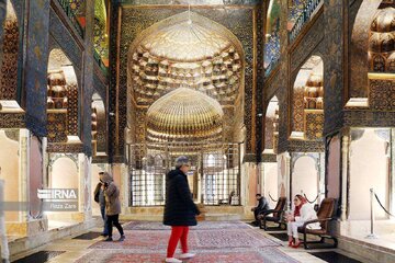 Tombe de Cheikh Safi al-Din à Ardabil: un mausolée avec des carreaux bleus