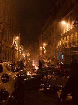 3,5 millions Français dans les rues contre le régime Macronie