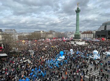 3,5 millions Français dans les rues contre le régime Macronie