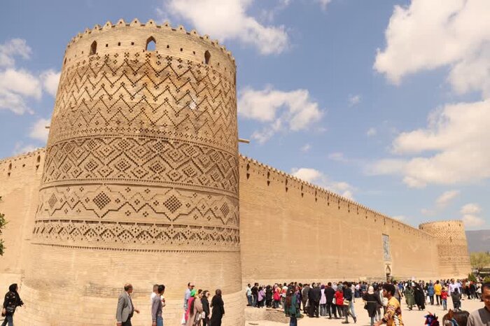 فارس رکورددار گردشگری نوروزی؛ حرم شاهچراغ(ع) و آرامگاه حافظ در صدر بازدیدها