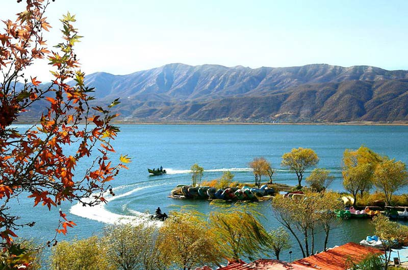 زیباترین دریاچههای ایران برای سفر در تمام فصلها