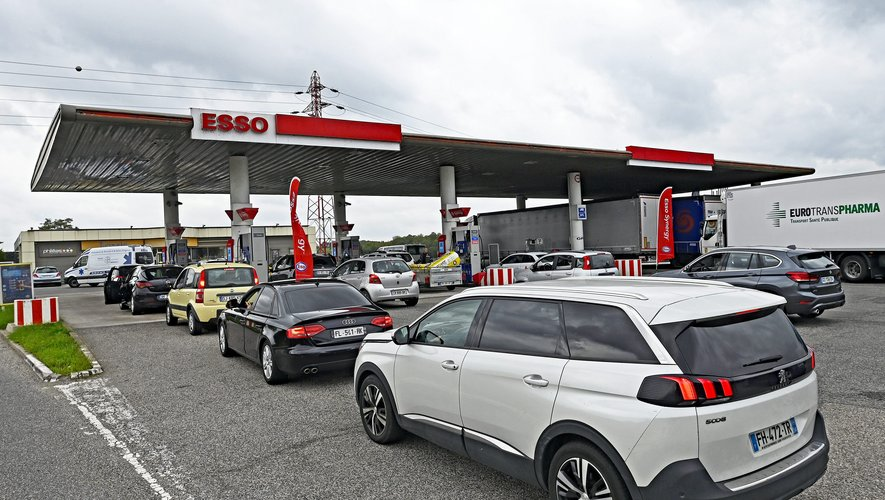 Pénurie de carburant en France : des stations-service en difficulté