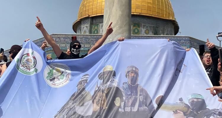 رژیم صهیونیستی ۱۷ جوان فلسطینی را در مسجد الاقصی بازداشت کرد 