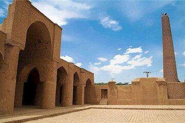 مسجد جامع فهرج یزد، قدیمی‌ترین مسجد ایران با معماری ساسانی