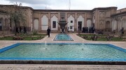 خانه تاریخی افتخار الاسلام بروجرد، آرامشی از جنس خانه پدر بزرگ‌ + فیلم