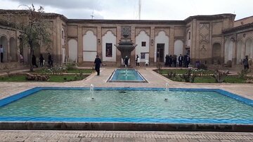 خانه تاریخی افتخار الاسلام بروجرد، آرامشی از جنس خانه پدر بزرگ‌ + فیلم