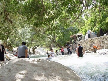 بازدید بیش از ۶۰ هزار مسافر نوروزی از جاذبه‌های گردشگری شهرستان باغملک