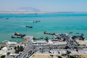 La ville portuaire de Bandar Pol sur les rives du golfe Persique