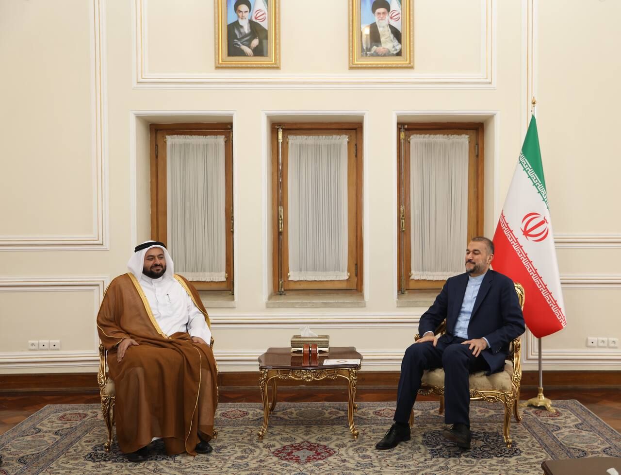 Der Außenminister von Katar traf sich mit iranischen Beamten in Teheran