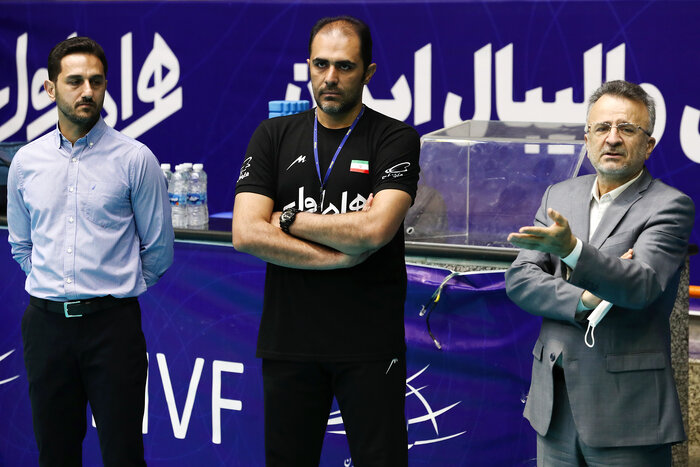 شروع تمرینات تیم والیبال زیر ۱۶ سال برای کسب سهمیه جهانی با حضور رئیس