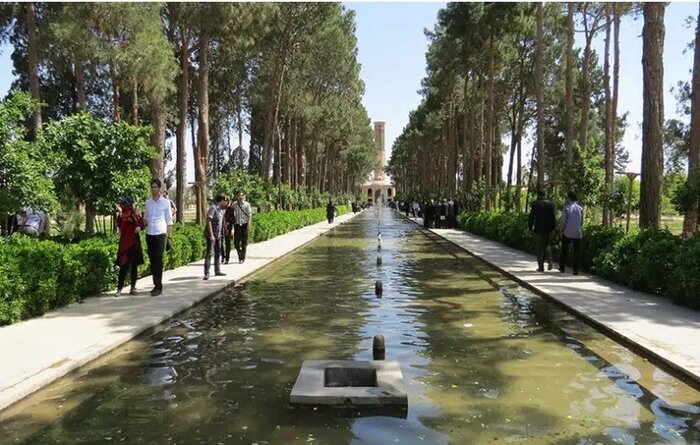 باغ جهانی دولت آباد یزد، بهشتی در دل شهری خشتی