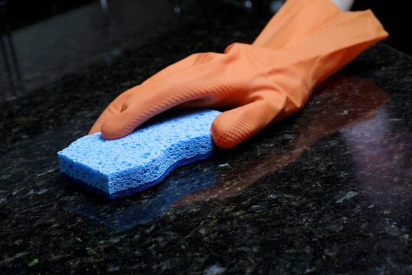 کاربردهای مایع ظرفشویی که از آن بیخبرید