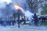 Fransa’da 10 gündür süren protestolardan yansıyan görüntüler