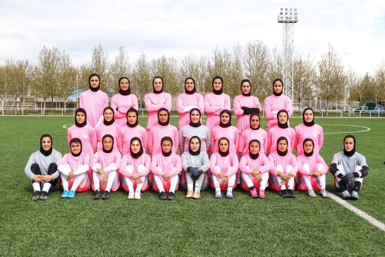 Der Sieg iranischer Fußballerinnen im ersten Schritt der Olympia-Qualifikation