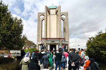 Hamedan, ci-git le sage Avicenne