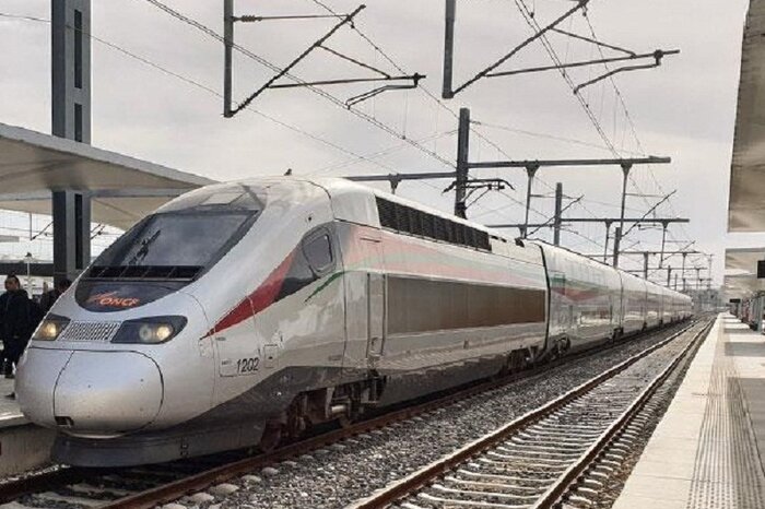 قطار پُرسرعت اصفهان-قم-تهران بر روی ریل تامین اعتبار و پیشرفت