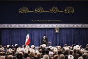 قائد الثورة : يجب التركيز على اهمية شعار "كبح التضخم ونمو الانتاج" في البلاد