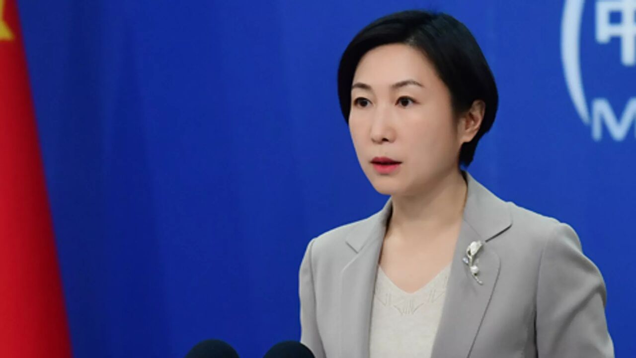 China expresa su disposición de reforzar la cooperación con Rusia y la India