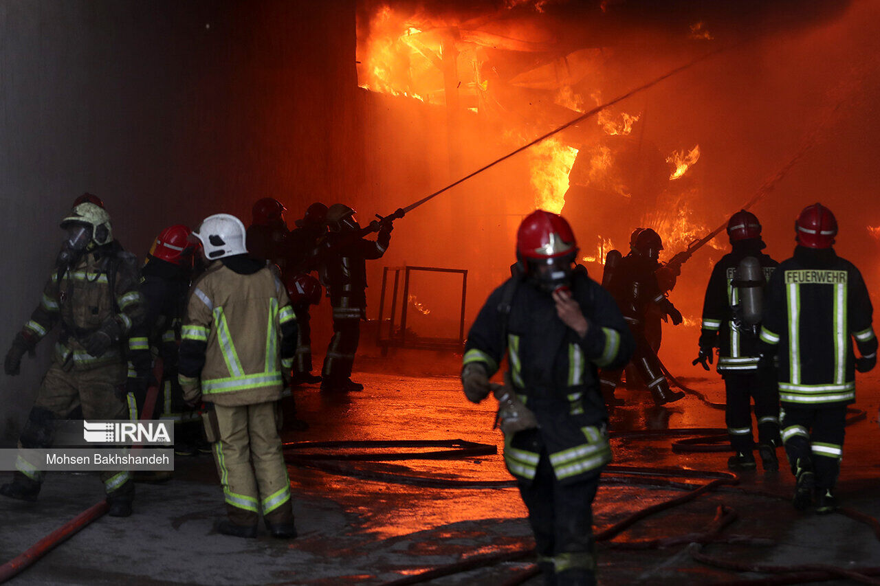 آتش‌نشانان مهاباد به ۴۷ شهروند گرفتار کمک کردند
