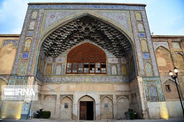 تصمیم‌گیری برای مرمت و بازسازی مدرسه خان شیراز
