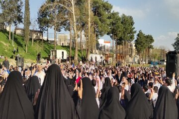 Iran-Ramadan 2023 : célébrations pour le début du jeûne des jeunes filles et garçons 